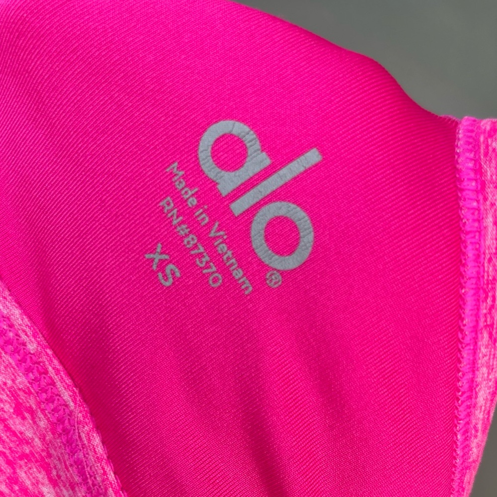 Alo Yoga Alosoft Gratitude Bra - Picture 4 of 4